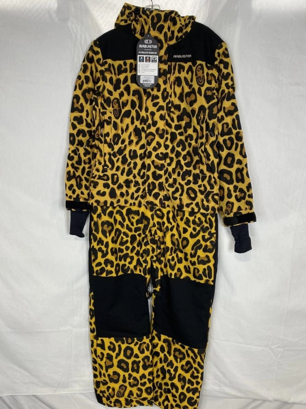 Airblaster Womens Insulated Freedom Ski Suit Size M Leopard Print